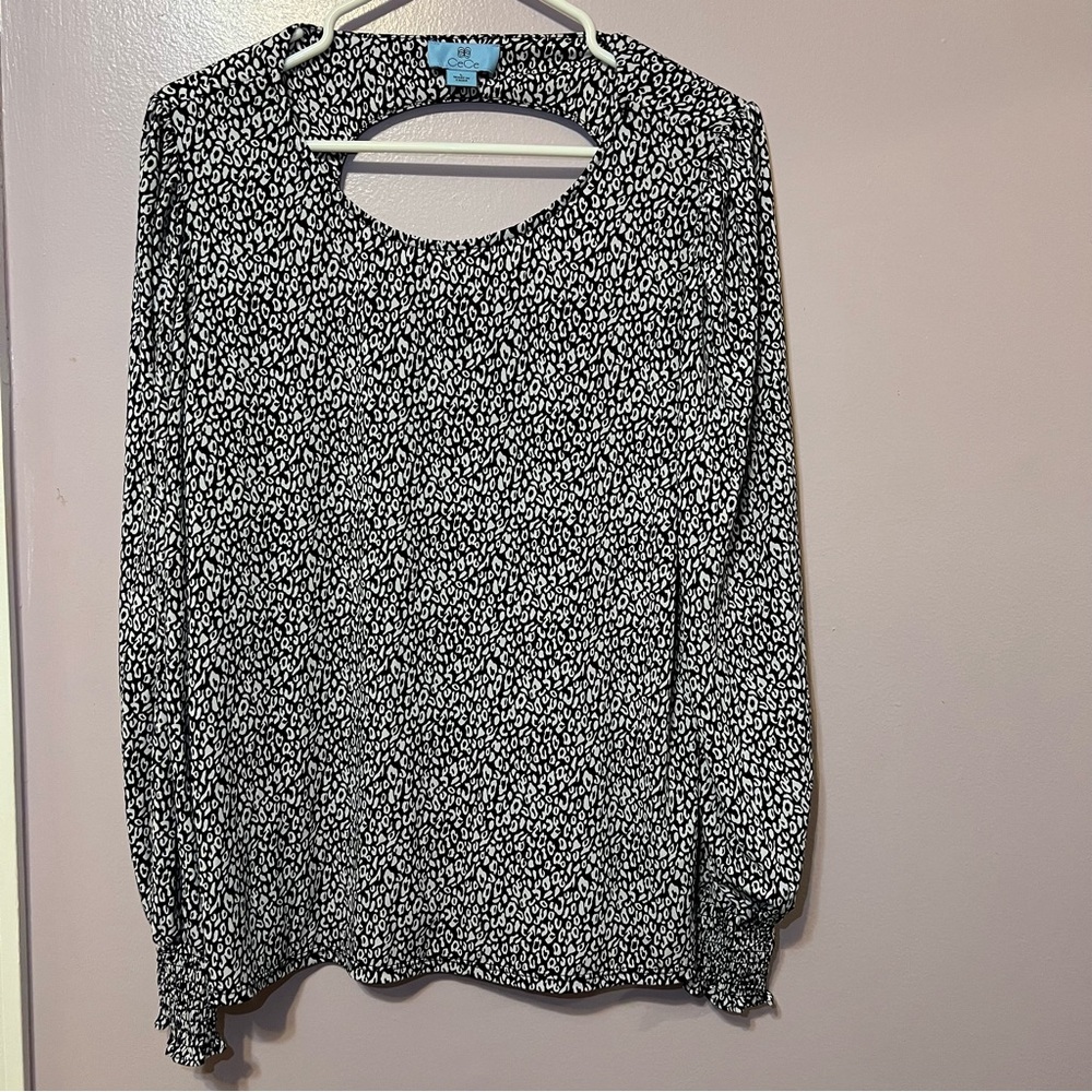 CeCe animal print long sleeve blouse